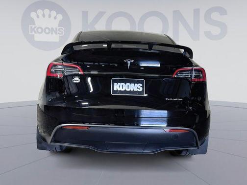 2024 Tesla Model Y Long Range Dual Motor All-Wheel Drive