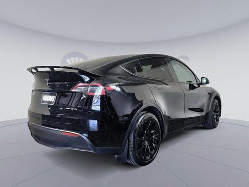 2024 Tesla Model Y Long Range Dual Motor All-Wheel Drive