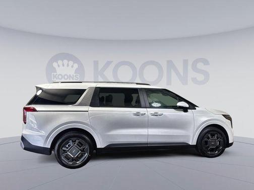 Snow White Pearl 2026 Kia Carnival Hybrid EX