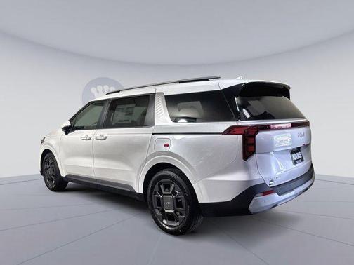 Snow White Pearl 2026 Kia Carnival Hybrid EX