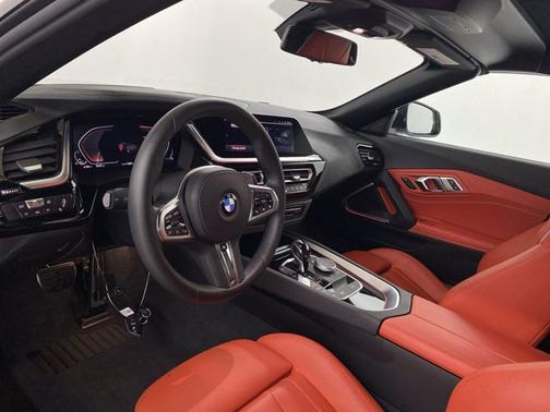 Photo 2 of 17 of 2020 BMW Z4 sDrive30i