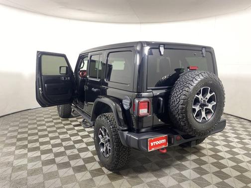 Photo 3 of 18 of 2018 Jeep Wrangler Unlimited Rubicon