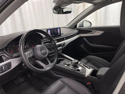 Photo 2 of 19 of 2017 Audi A4 Premium