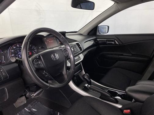 Photo 3 of 20 of 2014 Honda Accord Sport