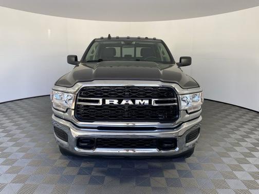 Photo 4 of 18 of 2019 RAM 2500 Tradesman
