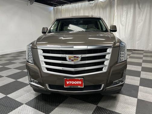 Photo 4 of 20 of 2015 Cadillac Escalade Luxury