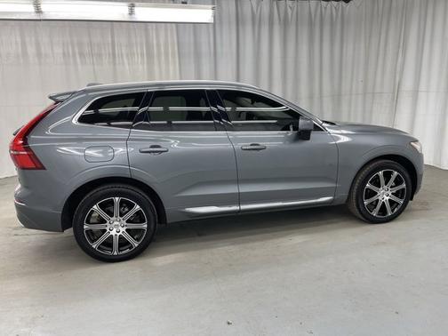 Photo 5 of 19 of 2021 Volvo XC60 Inscription