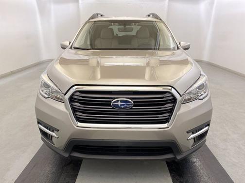 Photo 4 of 19 of 2020 Subaru Ascent Premium 7-Passenger