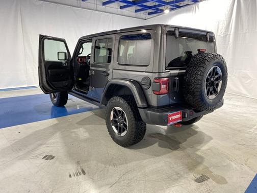 Photo 3 of 18 of 2019 Jeep Wrangler Unlimited Rubicon