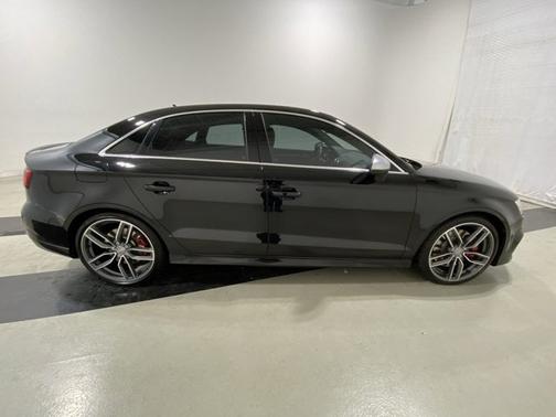 Photo 5 of 19 of 2018 Audi S3 2.0T Premium Plus