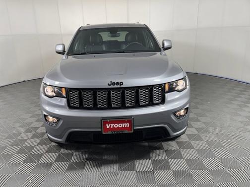 Photo 4 of 19 of 2018 Jeep Grand Cherokee Altitude