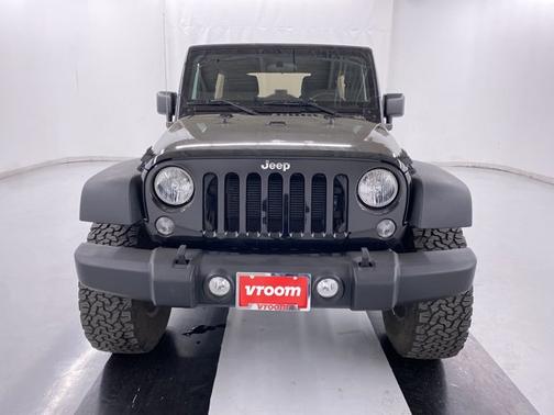 Photo 4 of 17 of 2015 Jeep Wrangler Unlimited Sport