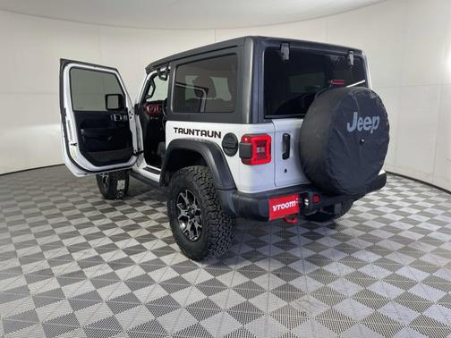 Photo 3 of 18 of 2018 Jeep Wrangler Rubicon