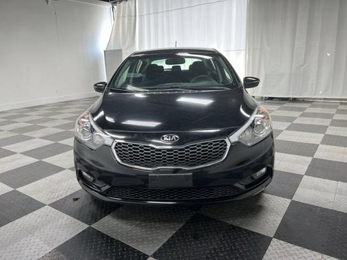 Photo 4 of 17 of 2016 Kia Forte LX