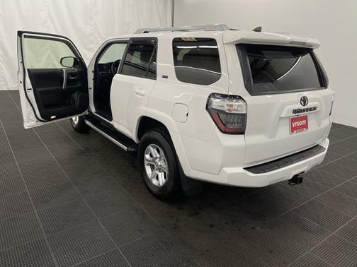 Photo 3 of 20 of 2018 Toyota 4Runner SR5 Premium