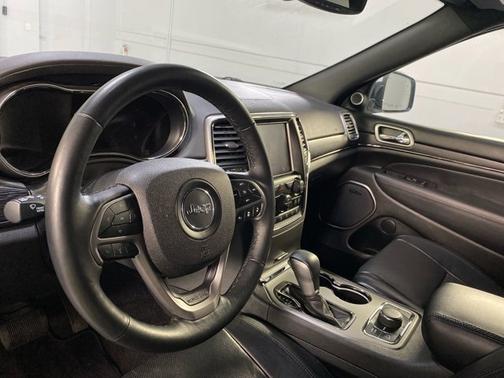 Photo 2 of 19 of 2018 Jeep Grand Cherokee High Altitude