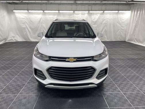 Photo 4 of 17 of 2019 Chevrolet Trax LT