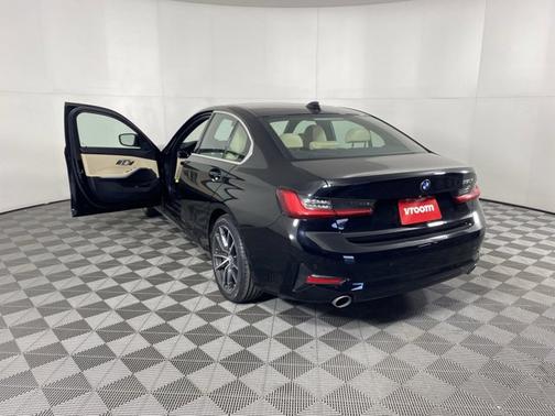 Photo 3 of 19 of 2020 BMW 330 i