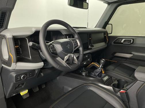 Photo 3 of 19 of 2021 Ford Bronco Badlands