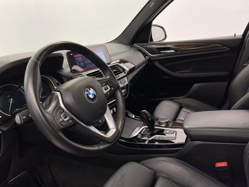 Photo 2 of 19 of 2018 BMW X3 xDrive30i