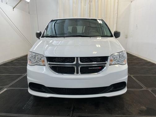 Photo 4 of 19 of 2019 Dodge Grand Caravan SE