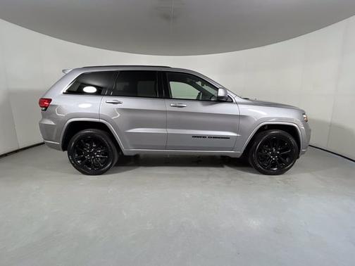 2018 Jeep Grand Cherokee Altitude for sale in Houston, TX - image 5