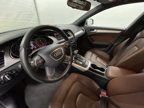 Photo 2 of 18 of 2013 Audi A4 2.0T Premium quattro
