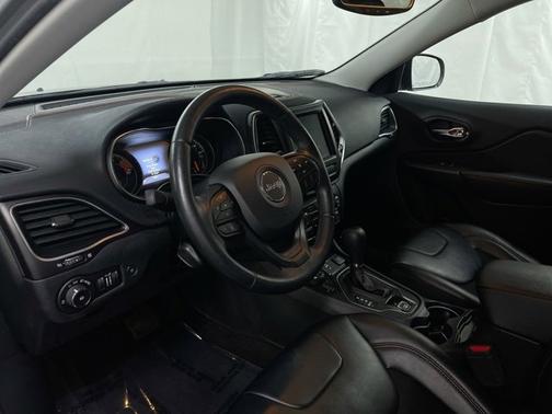 Photo 2 of 18 of 2019 Jeep Cherokee Trailhawk