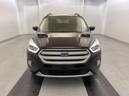 Photo 4 of 18 of 2018 Ford Escape SEL
