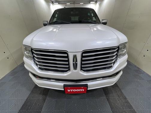 Photo 4 of 20 of 2016 Lincoln Navigator Select