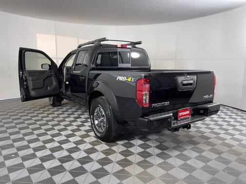 Photo 3 of 19 of 2021 Nissan Frontier PRO-4X