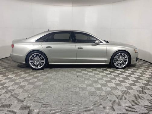 Photo 5 of 19 of 2017 Audi A8 3.0T quattro