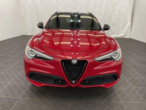 Photo 4 of 19 of 2018 Alfa Romeo Stelvio Ti Sport
