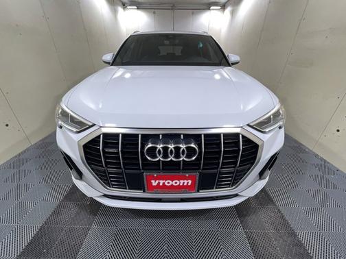 Photo 4 of 19 of 2019 Audi Q3 2.0T Premium Plus