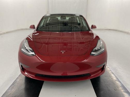 Photo 4 of 19 of 2019 Tesla Model 3 Long Range