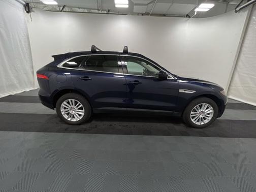 Photo 5 of 19 of 2018 Jaguar F-PACE 25t Prestige