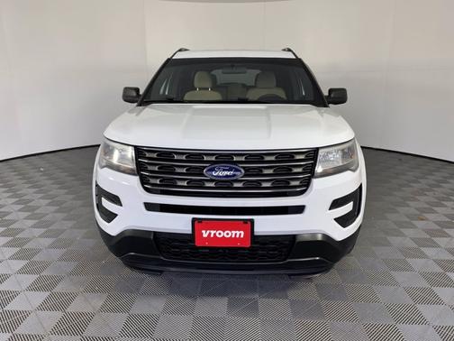 Photo 4 of 19 of 2016 Ford Explorer Base