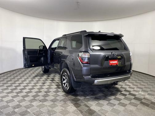 Photo 3 of 19 of 2021 Toyota 4Runner TRD Off Road Premium