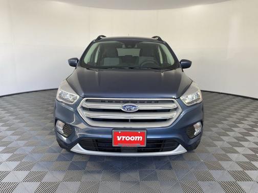 Photo 4 of 18 of 2018 Ford Escape SE