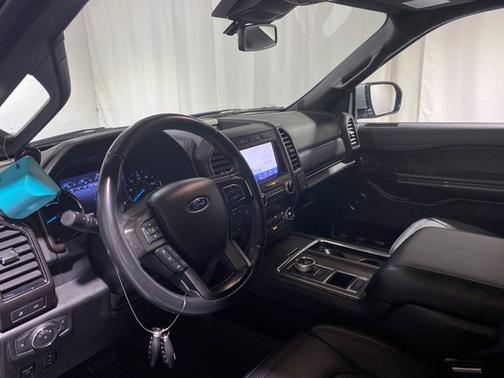 Photo 2 of 20 of 2020 Ford Expedition Limited