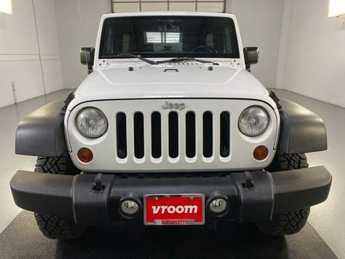 Photo 4 of 17 of 2013 Jeep Wrangler Unlimited Sport