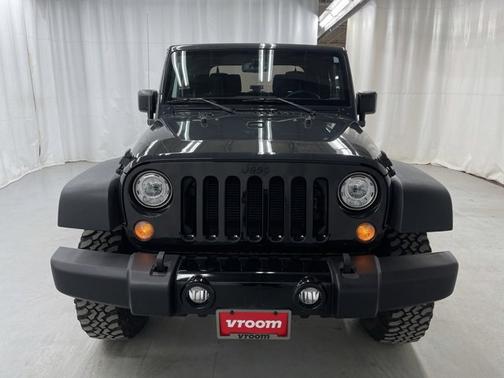 Photo 4 of 17 of 2017 Jeep Wrangler Willys Wheeler