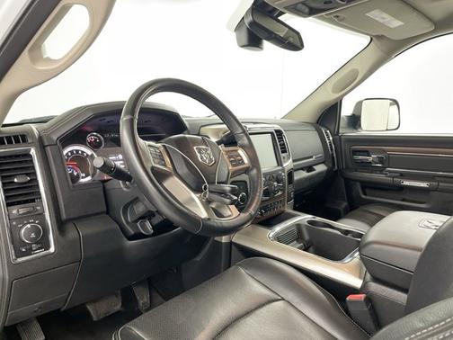 Photo 2 of 19 of 2016 RAM 3500 Laramie