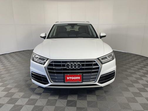 Photo 4 of 19 of 2018 Audi Q5 2.0T Premium Plus