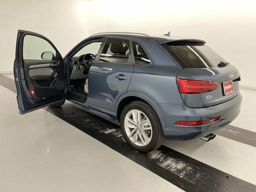 Photo 3 of 19 of 2017 Audi Q3 2.0T Premium
