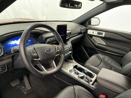 Photo 2 of 19 of 2020 Ford Explorer ST