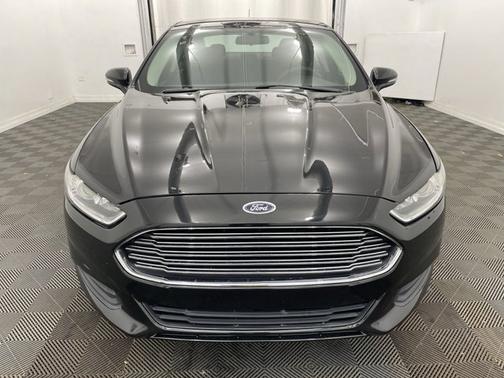Photo 4 of 17 of 2013 Ford Fusion SE