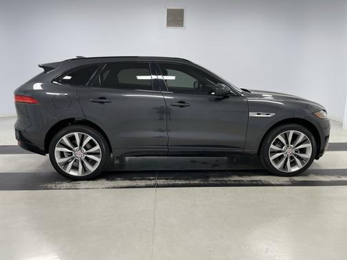 Photo 5 of 19 of 2017 Jaguar F-PACE 35t R-Sport