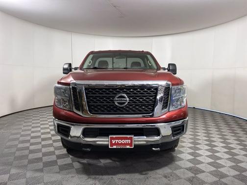 Photo 4 of 15 of 2017 Nissan Titan XD SV