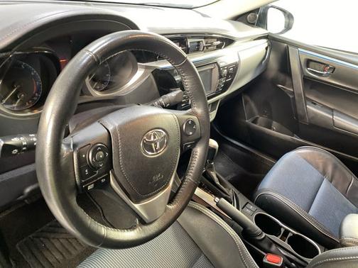 Photo 2 of 18 of 2016 Toyota Corolla S Plus